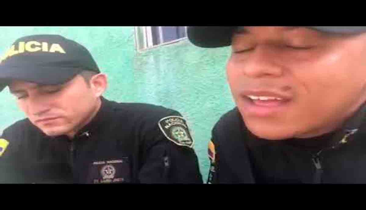 Policias reinden un sentido homenaje a sus compañeros cruelmente asesinados