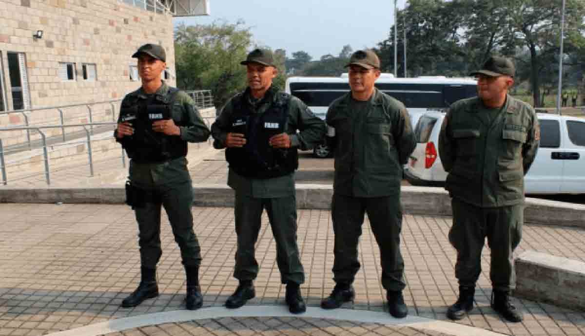 En cuatro días, 270 militares venezolanos han desertado del régimen de Maduro