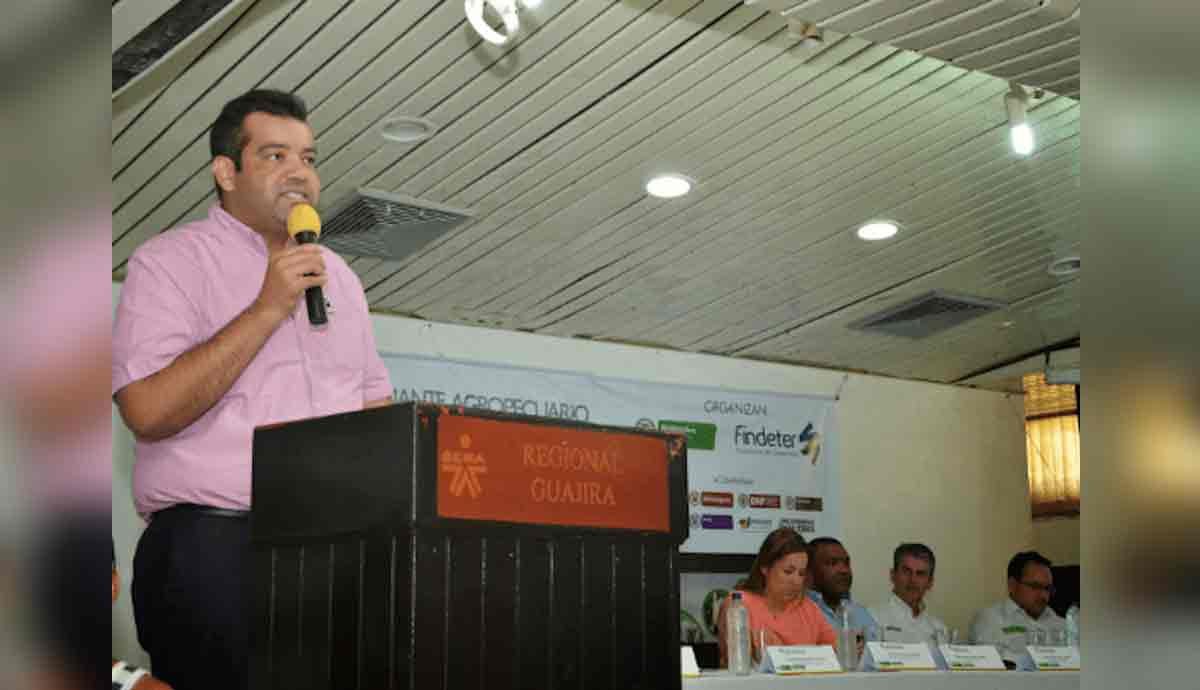 Formulan pliego de cargos a ex gobernador de La Guajira por presuntas irregularidades contractuales en el PAE