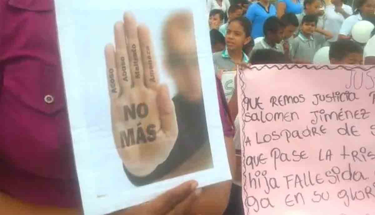 Con mensajes y globos, compañeros de colegio de Salomé Sofía rindieron homenaje a su memoria
