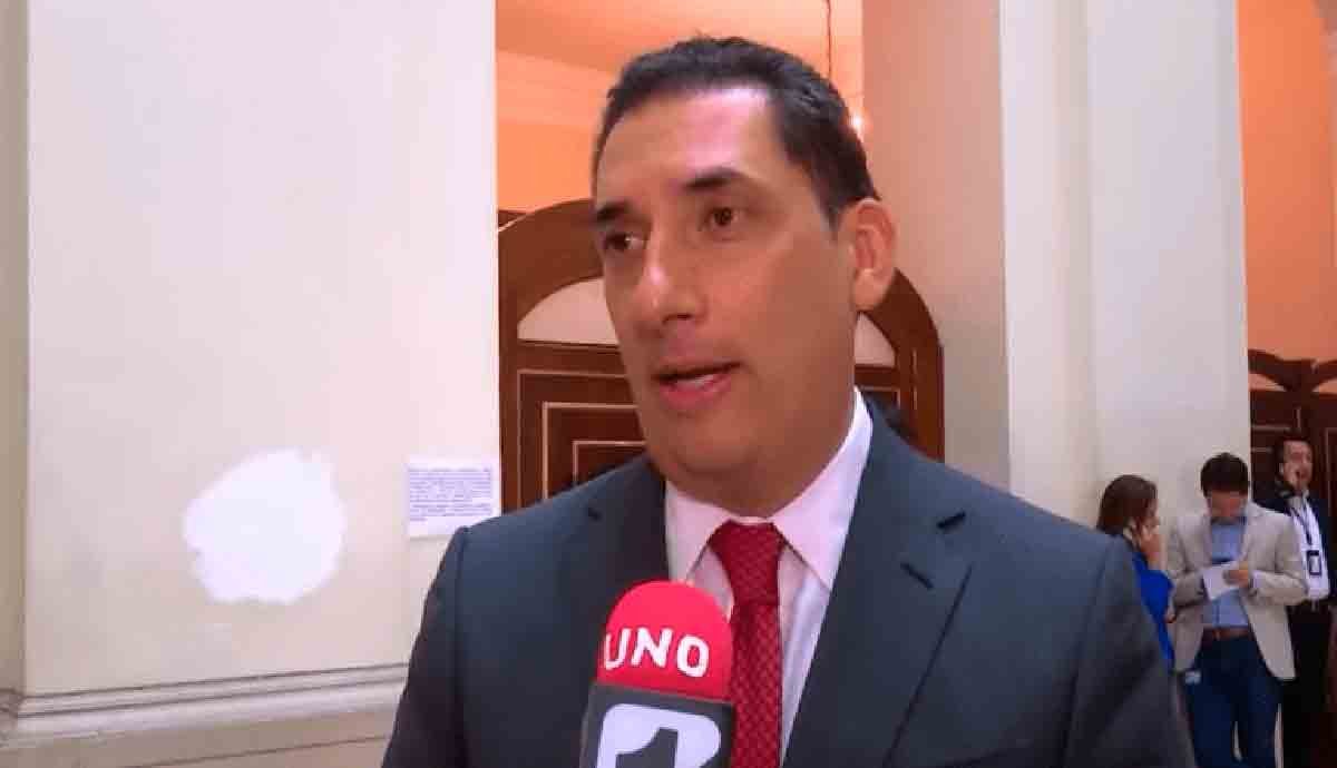 Senador Diaz-Granados asegura que votó el PND por cumplirle a quien le ayudó a llegar al Congreso y no por clientelismo