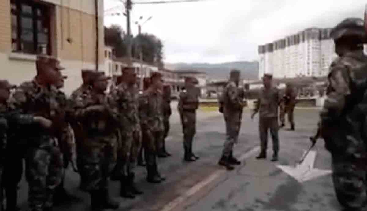 Video donde un militar le ‘dispara’ a otro hace parte de la campaña ‘Yo tengo el control’, aclara el Ejército