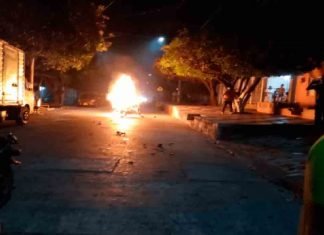 Atracadores en La Ceiba resultaron heridos a puñal por la comunidad cuando pretendían cometer un hurto