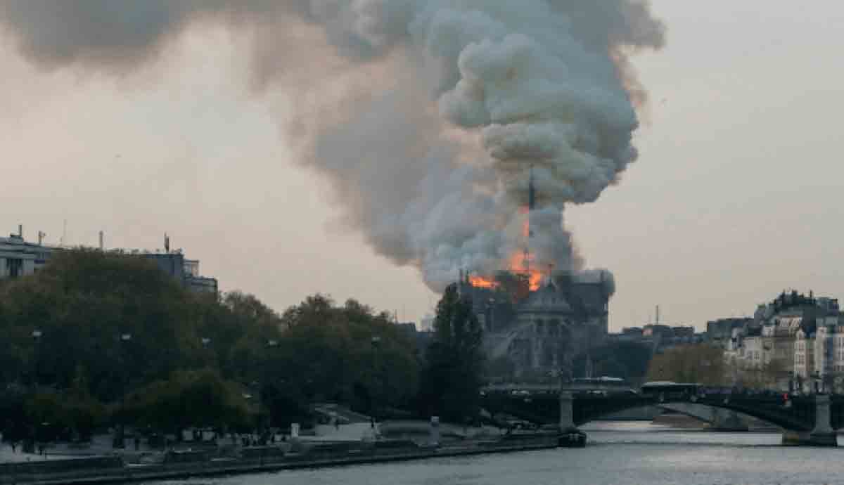 [Video] Se incendia la catedral de Notre Dame en París