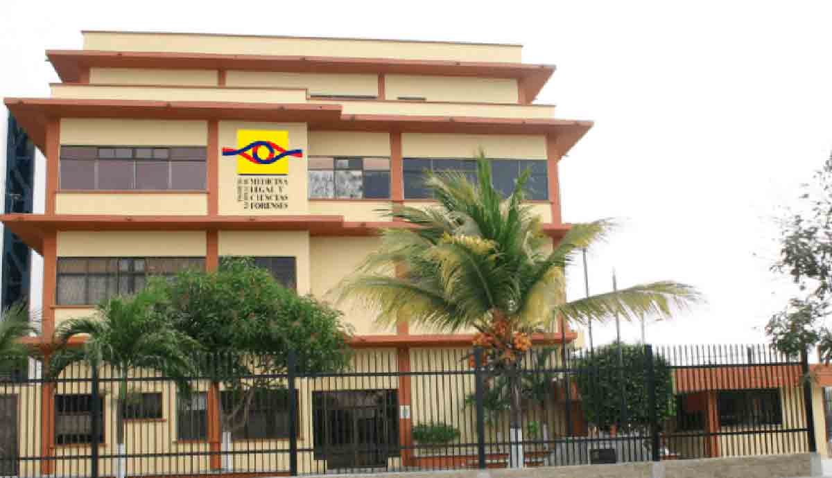 De dos balazos matan a hombre en San Roque