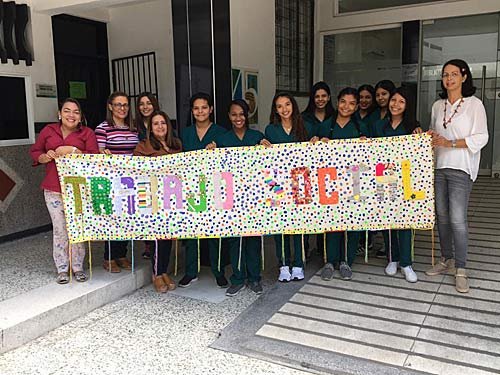 En el  Día del trabajador social «campaña Toma partido sin ofensa»