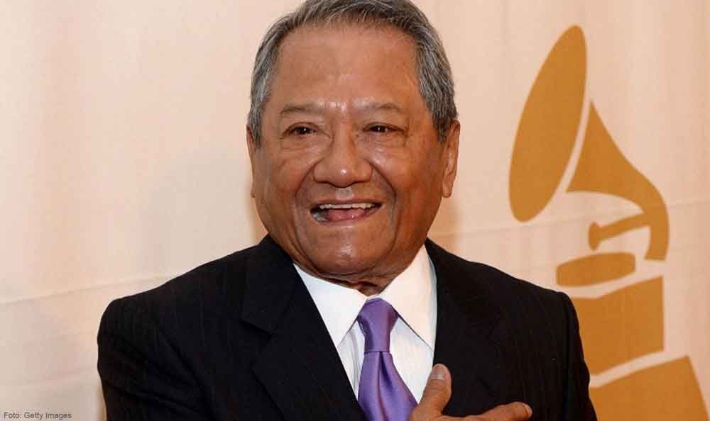 Armando Manzanero recibió el premio ‘Estrella del Siglo’