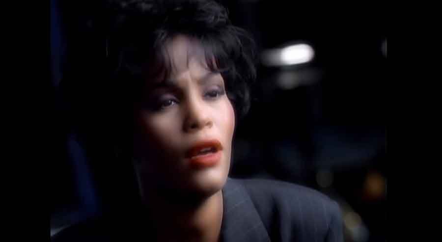 La fallecida Whitney Houston recibe tres discos de diamante