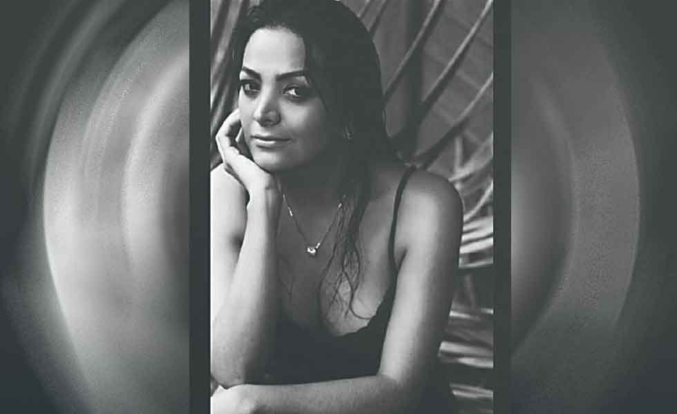 Libro ‘Redes Sociales Apps, Amor / Sexo’ de la colombiana Marcela Ocampo en los primeros lugares