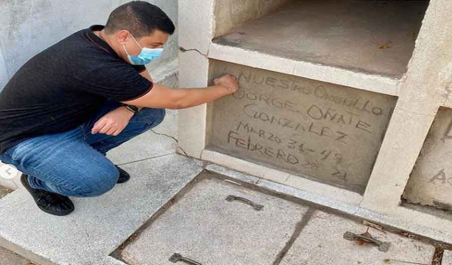 Críticas a la familia y mánager de Jorge Oñate por el estado de su tumba