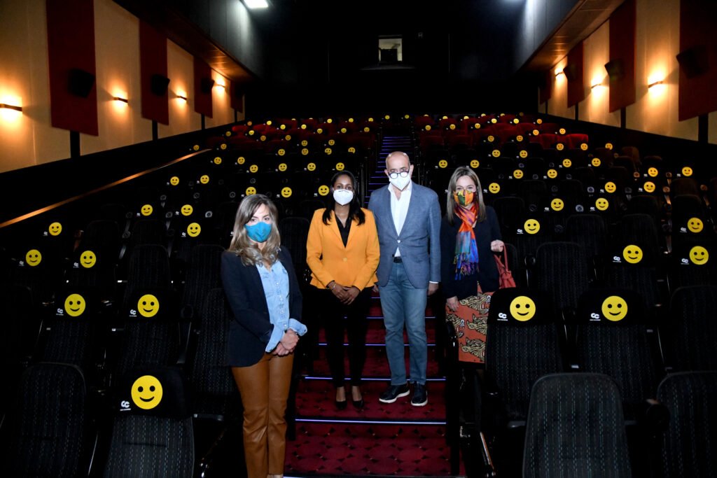 Angélica Mayolo Ministra de Cultura, acompañó la reapertura de las salas de Cine Colombia