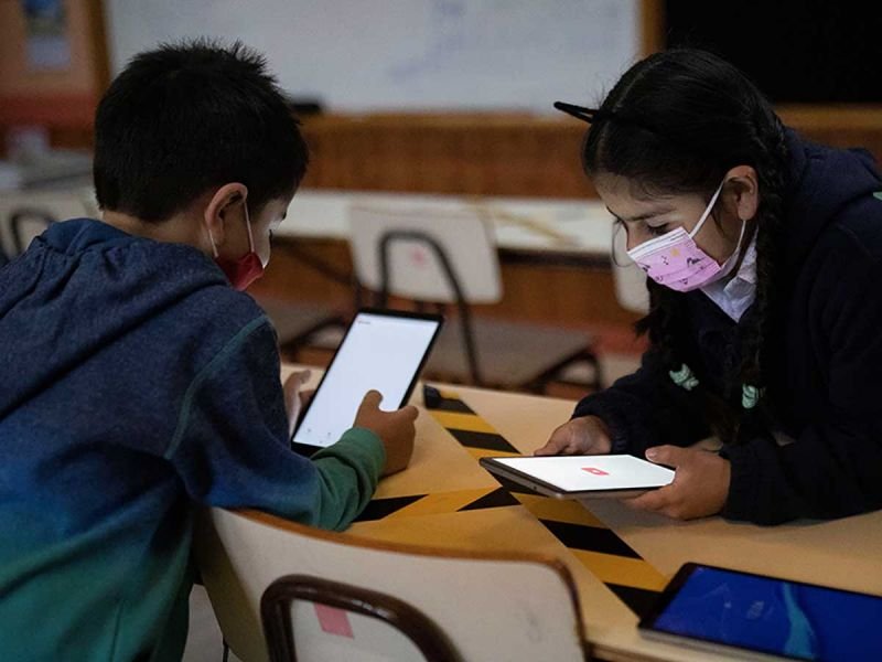 Satélites de Elon Musk dan internet a remota aldea de Chile