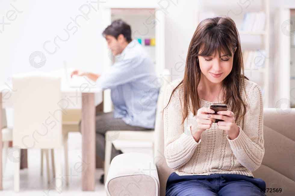 Empresa ofrece 25 mil dólares a pareja que resista 30 noches sin internet