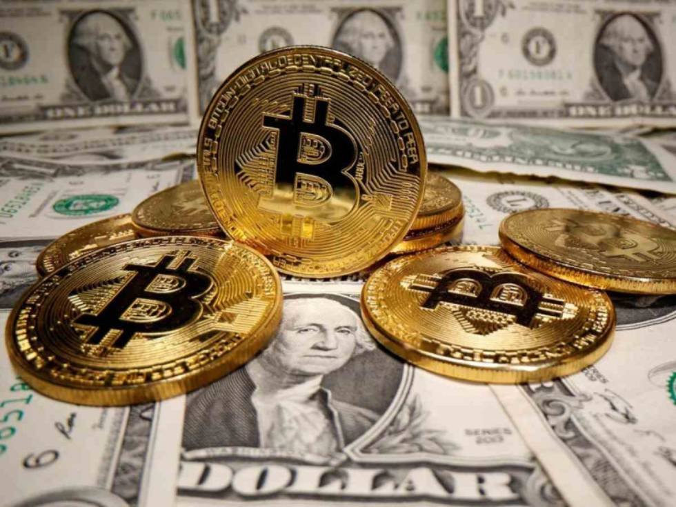 El bitcoin contra el dólar, ¿quién ganará?