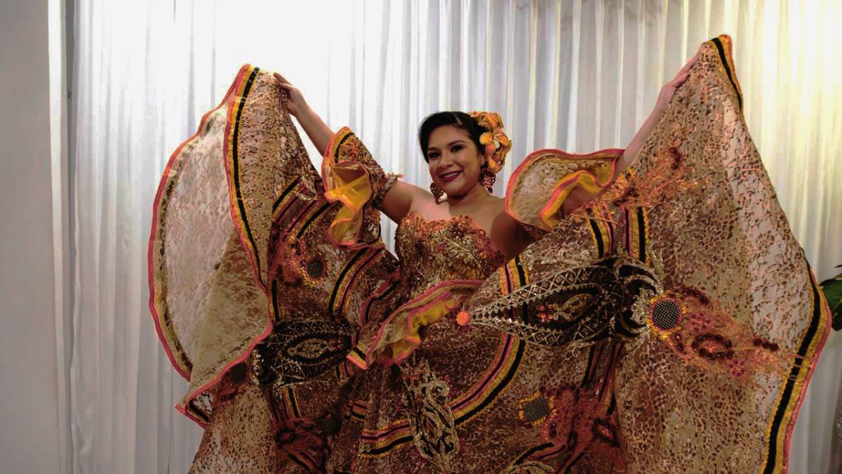 Sophia Linero Murcia, una destacada abogada, llega al Reinado Nacional del Folclor