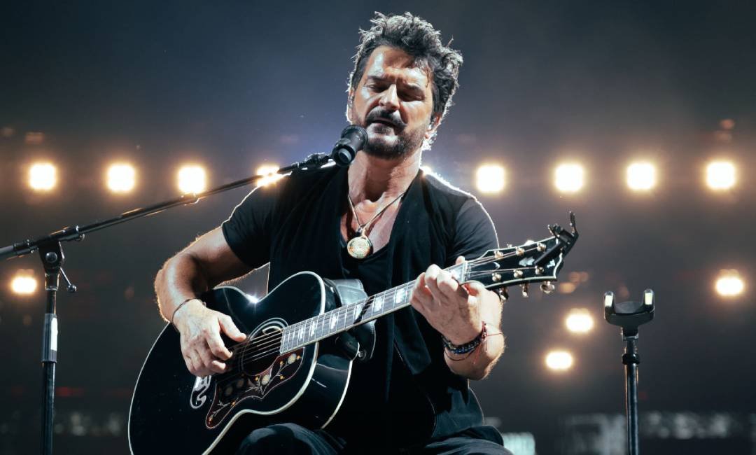 Para alegría de sus fanáticos, el cantautor Ricardo Arjona ha anunciado su retorno a los escenarios