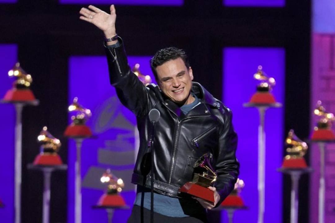 Silvestre Dangond recibió su segundo <strong>Grammy Latino</strong> en la categoría <em>Mejor Álbum Cumbia/Vallenato</em>