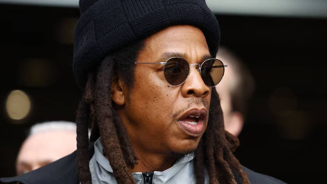 Demanda civil federal contra rapero Jay-Z, que alega la violación de una niña de 13 años quien ha negado rotundamente las acusaciones y las califica como un intento de extorsión