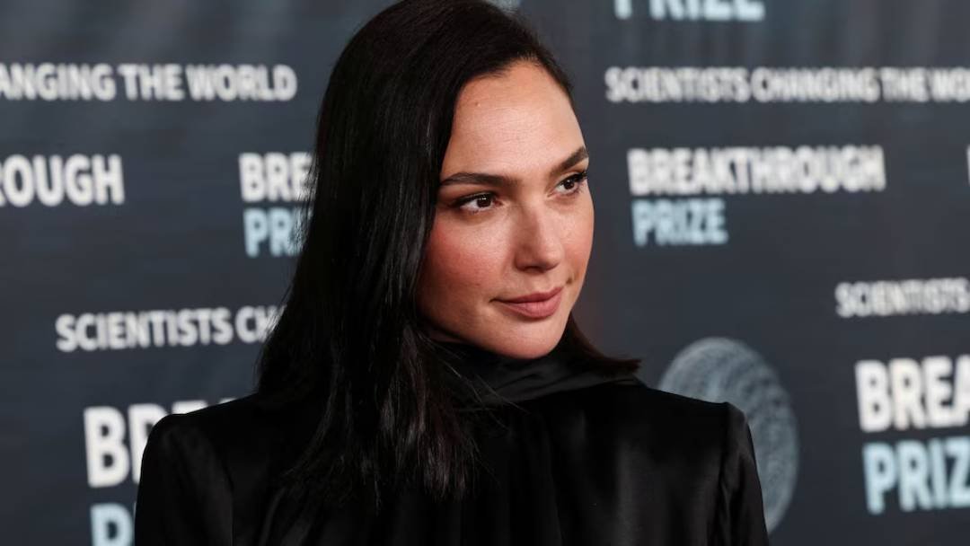 La actriz israelí Gal Gadot  reveló que fue sometida a una<strong> cirugía de emergencia </strong>tras ser diagnosticada con un <strong>coágulo cerebral </strong>
