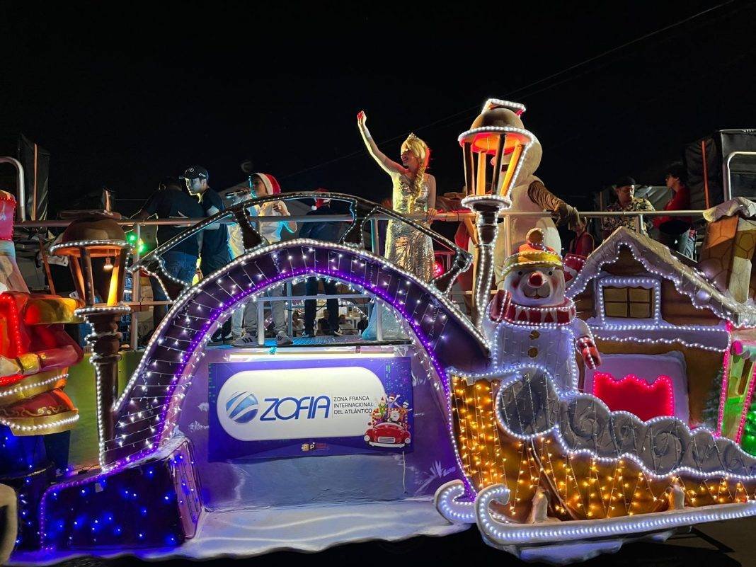 Las calles de Barranquilla fueron el escenario de un verdadero espectáculo navideño con la Gran Parada de la Luz 