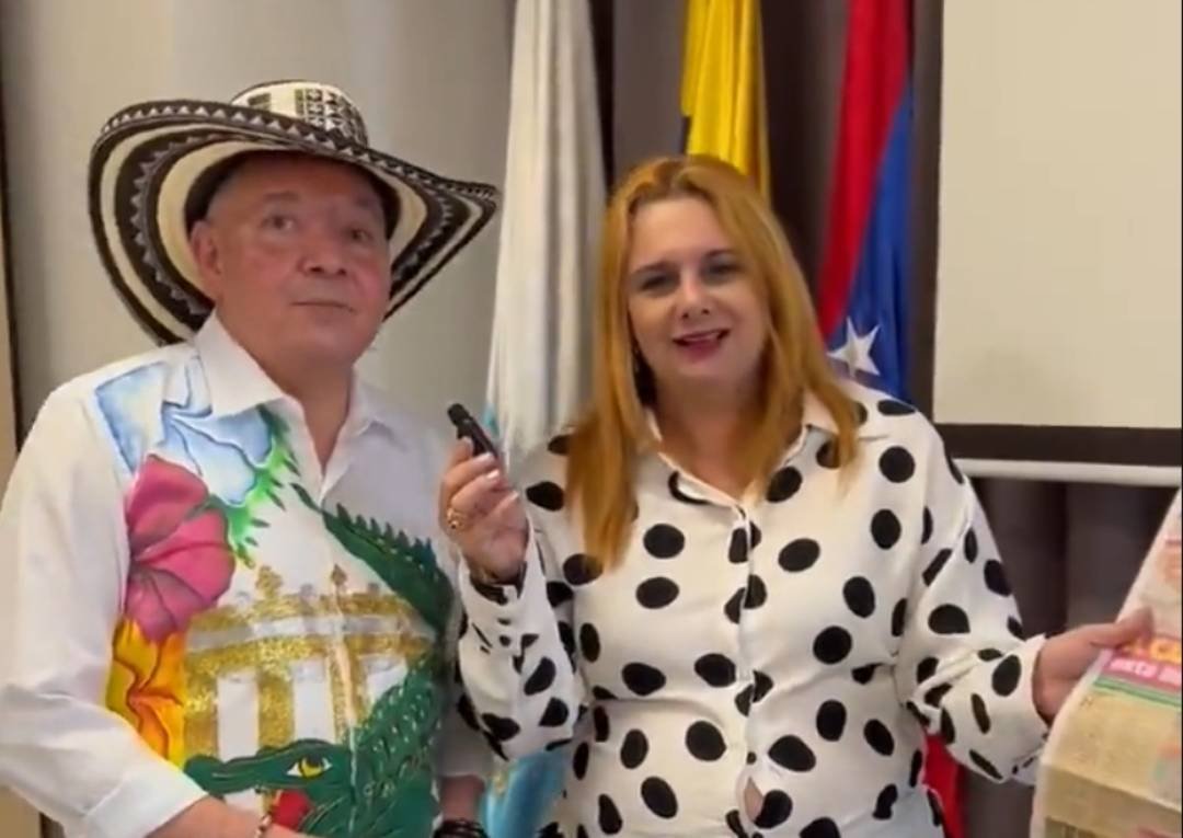 Reconocimiento del Diario LA LIBERTAD a Luis Fernando Quinto por su apoyo a las fiestas del Caimán Cienaguero