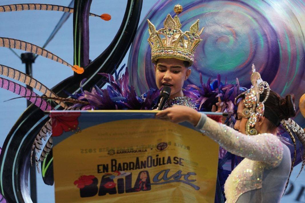 El Carnaval de los Niños, comenzó con una explosión de magia y alegría en la Plaza de la Paz