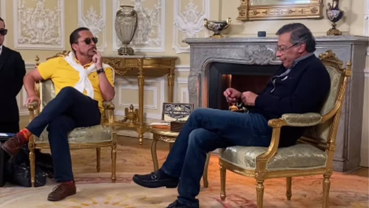 El comediante Alejandro Riaño tuvo la oportunidad de hablar frente a frente con el presidente de Colombia Gustavo Petro