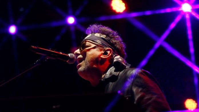 Andres-Calamaro-180525