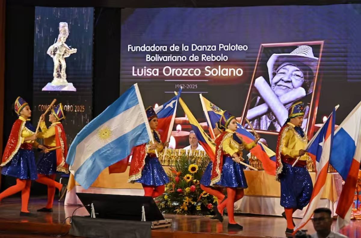 Las luces del Teatro José Consuegra Higgins volvieron a encenderse para premiar el talento y esfuerzo de los hacedores del Carnaval de Barranquilla