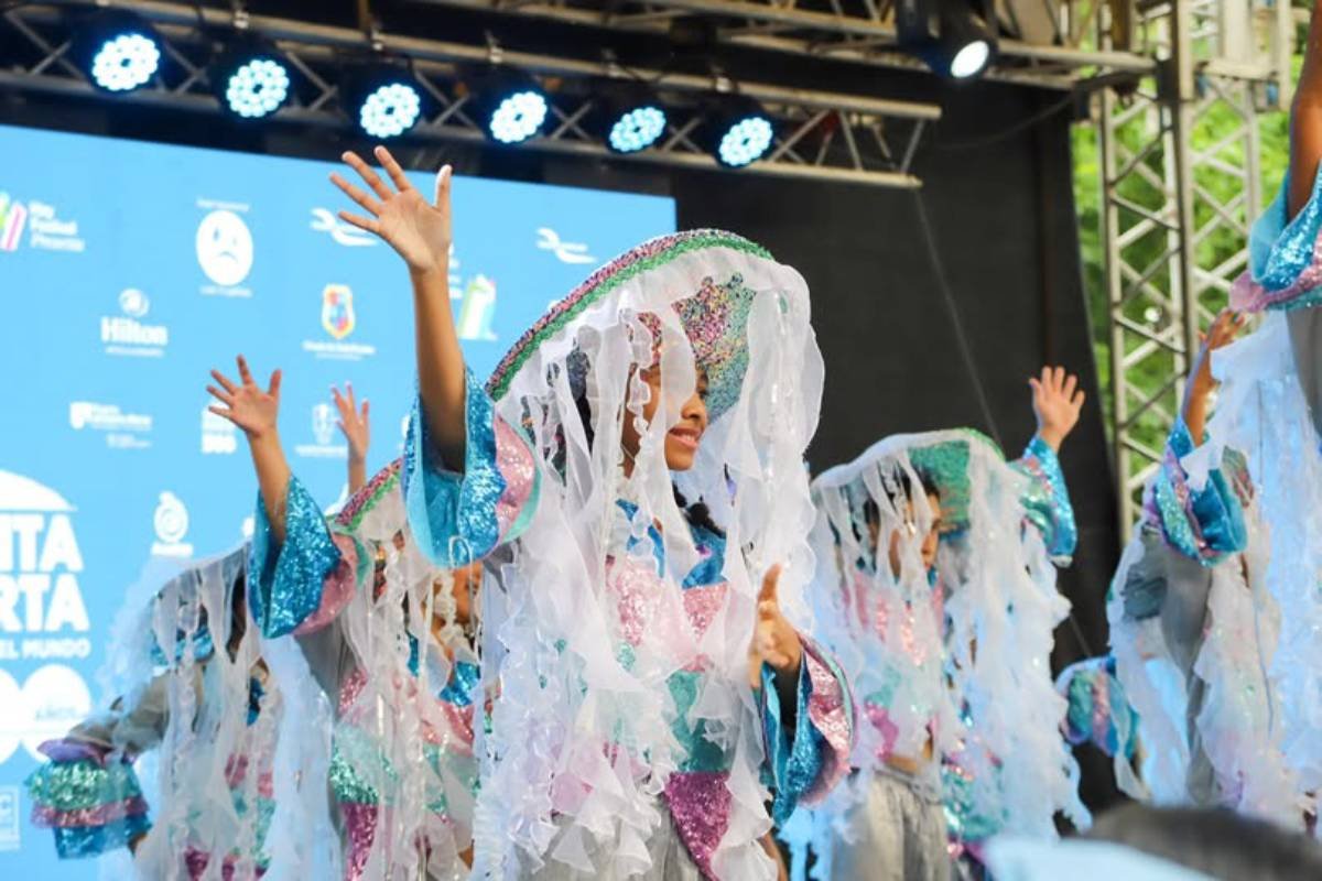 “Se Metieron Las Medusas” y Funcei se tomaron la tarima del barrio Taminaca durante el lanzamiento de la Fiesta del Mar 2025