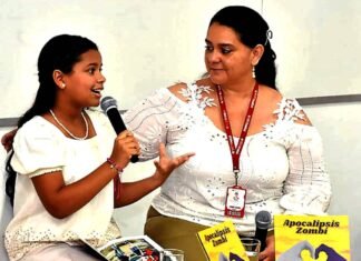 La joven escritora Violeta Orozco Solano, presenta la obra ‘Apocalipsis zombi’, en FilSMar 2025