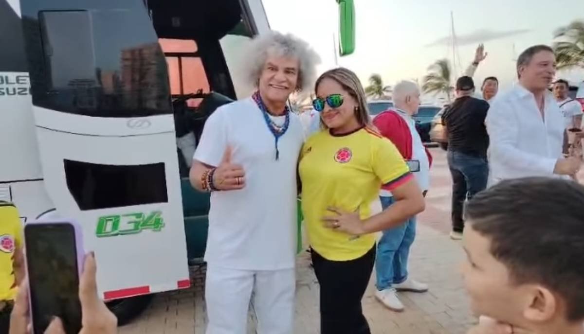 “El Pibe” Valderrama una de las figuras más emblemáticas del fútbol colombiano recibe la Orden de San Pedro Alejandrino en Santa Marta