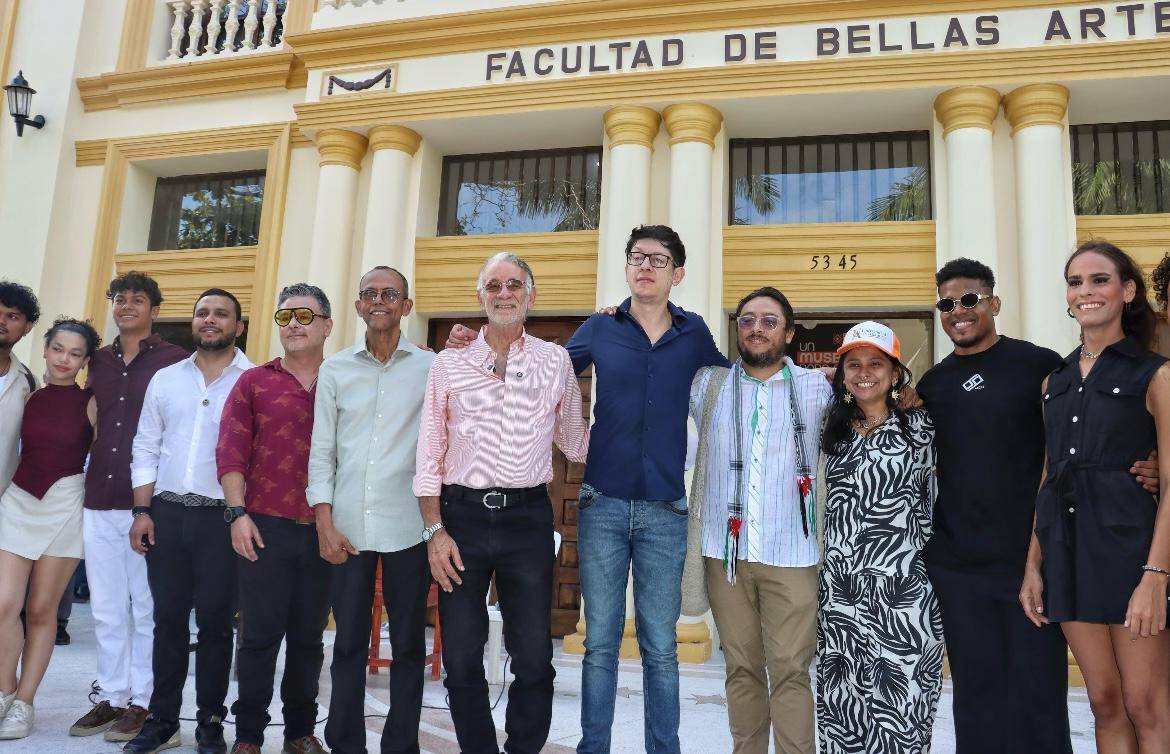 El gobernador del Atlántico, Eduardo Verano, y el ministro de Educación, José Daniel Rojas, exaltan calidad del renovado teatro de Bellas Artes