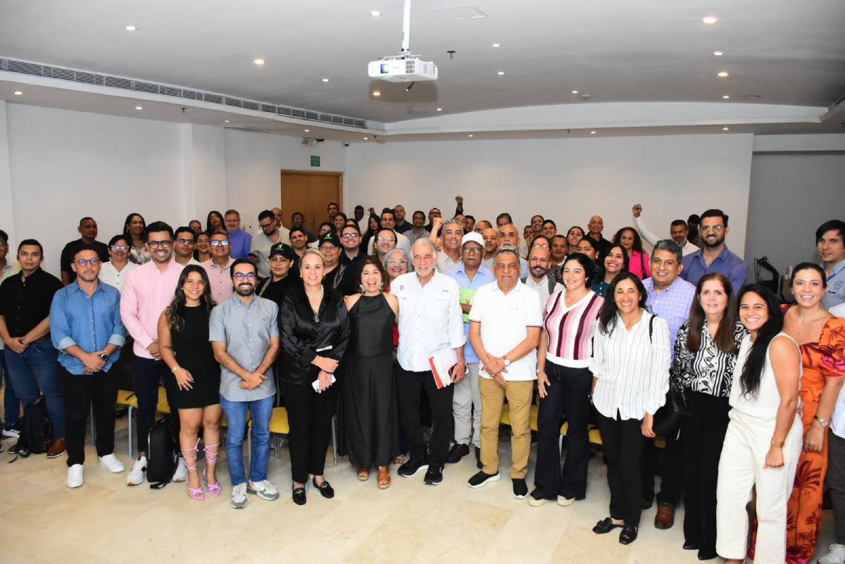 Eduardo Verano lanza estrategia para internacionalizar mipymes y posicionar al Atlántico como hub global